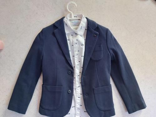 Veste + chemise - Mayoral (Nukutavake) - M128, Enfants & Bébés, Vêtements enfant | Taille 128, Comme neuf, Garçon, Ensemble, Enlèvement ou Envoi