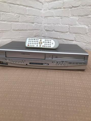 FUNAI DP VR-6530 Video-recorder/ DVD-CD-Player +afstandbed. beschikbaar voor biedingen