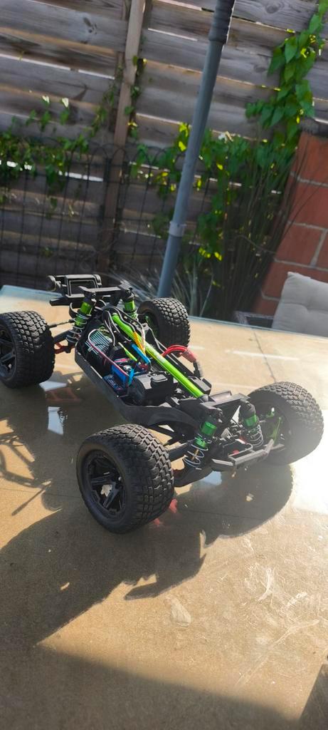 Traxxas rustler 4x4 ultimate, Hobby en Vrije tijd, Modelbouw | Radiografisch | Auto's, Zo goed als nieuw, Ophalen of Verzenden