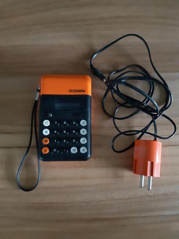Vintage rekenmachine  beschikbaar voor biedingen