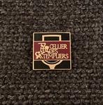 PIN - CELLIER DES TEMPLIERS - VIN - WIJN - WINE, Envoi, Utilisé, Autres sujets/thèmes, Insigne ou Pin's