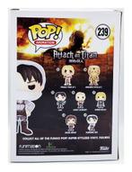 Funko POP Attack on Titan Cleaning Levi (239) Released: 2017, Collections, Jouets miniatures, Comme neuf, Envoi