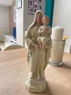 Statue la vierge et l'enfant