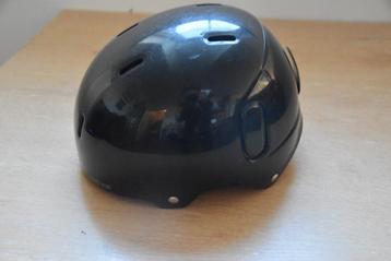 skihelm voor kinderen beschikbaar voor biedingen