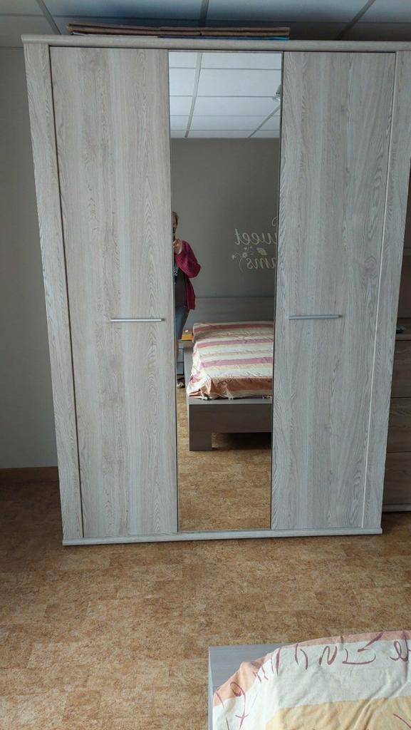 Kleerkast 3 deuren + ladenkast, Huis en Inrichting, Kasten | Kleerkasten, Zo goed als nieuw, Met lade(s), Met deur(en), Met plank(en)