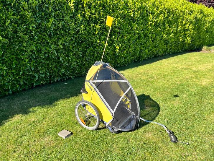 fietskar Trek GoBug + stoelverkleiner, Fietsen en Brommers, Fietsaccessoires | Aanhangwagens en Karren, Gebruikt, Kinderkar, Ophalen