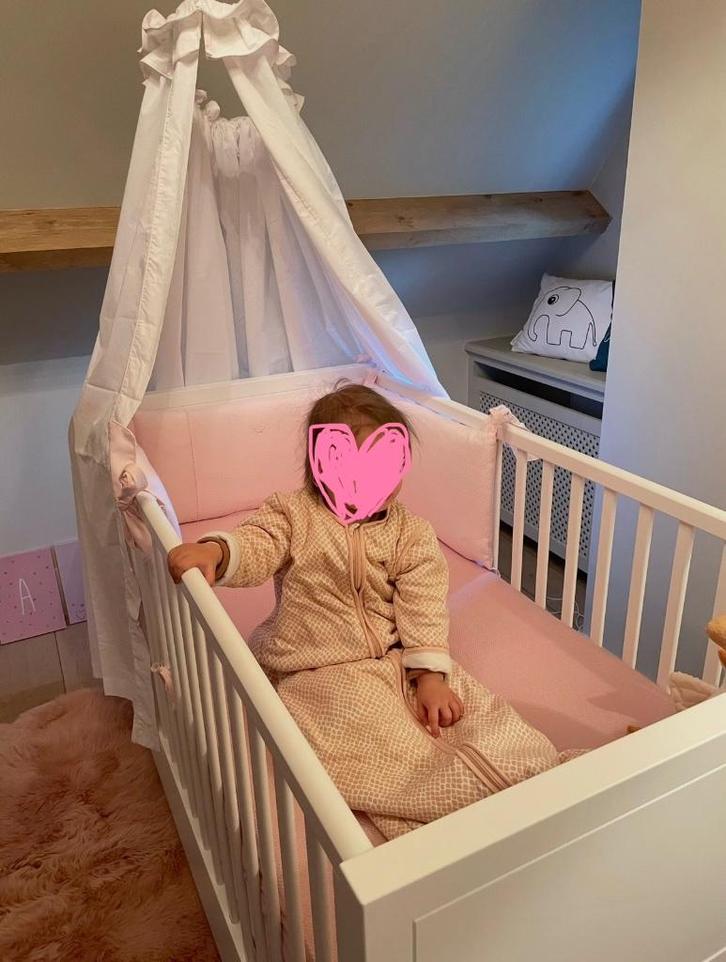 Babykamer First collection Bed Dresser Box/cot, Kinderen en Baby's, Kinderkamer | Complete kinderkamers, Zo goed als nieuw, Jongetje of Meisje