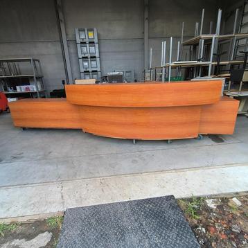 Mobiele bar / balie beschikbaar voor biedingen