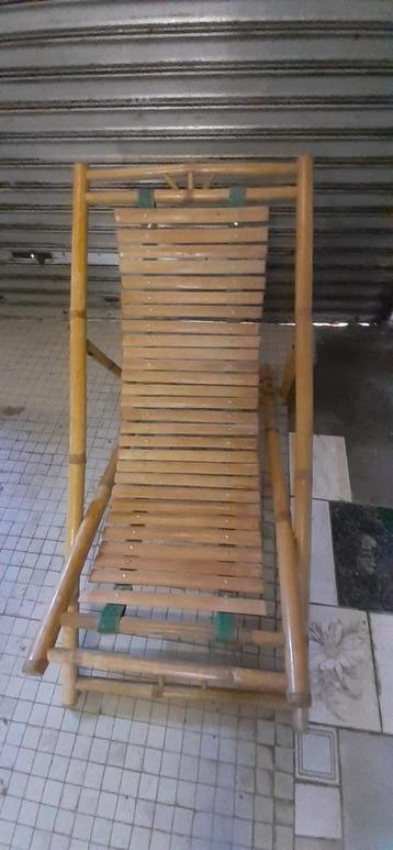 bamboe ligstoel beschikbaar voor biedingen