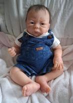 Silicone baby met stoffen lijfje, Ophalen of Verzenden, Zo goed als nieuw, Pop, Levensecht of Reborn