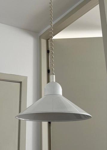 Vintage Italiaanse design heksenhoed lamp beschikbaar voor biedingen