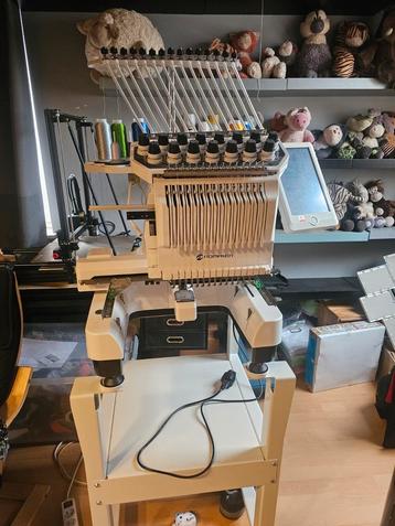 Promaker borduurmachine, Hobby & Loisirs créatifs, Broderie & Machines à broder, Enlèvement, Utilisé, Machine à broder