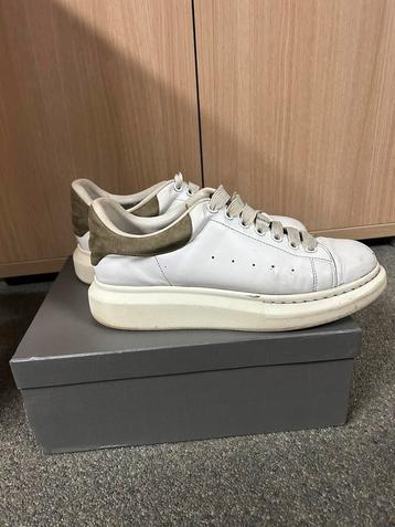 Alexander Mcqueen wit maat 43 beschikbaar voor biedingen