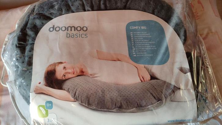 Zgan Doomoo zwangerschapskussen / voedingskussen, Enfants & Bébés, Aliments pour bébé & Accessoires, Comme neuf, Coussin d'allaitement