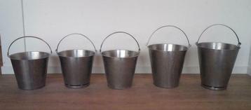 RVS emmers 25 euro per stuk beschikbaar voor biedingen