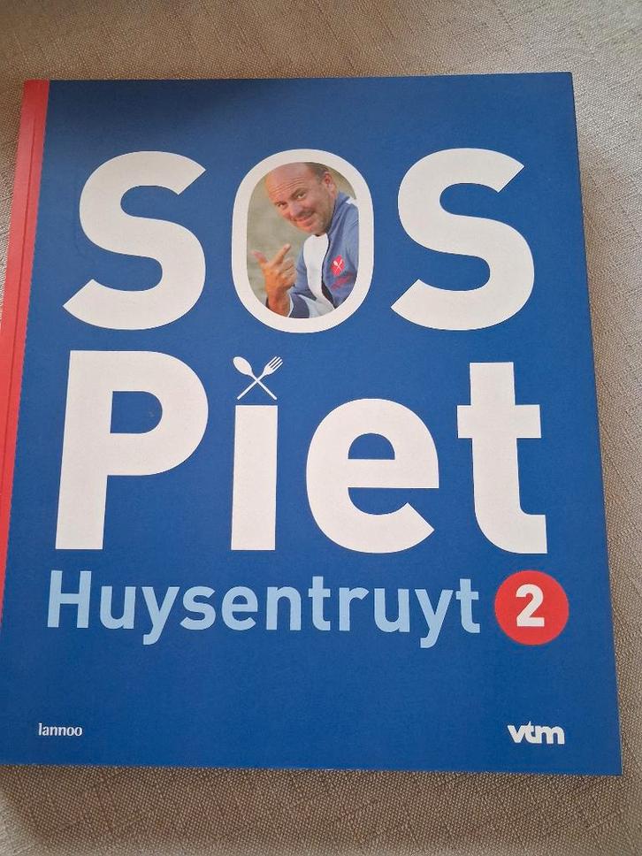 Kookboek "SOS PIET"  nummer 2 - Lannoo - vtm, Boeken, Kookboeken, Zo goed als nieuw, Voorgerechten en Soepen, Hoofdgerechten, Taart, Gebak en Desserts