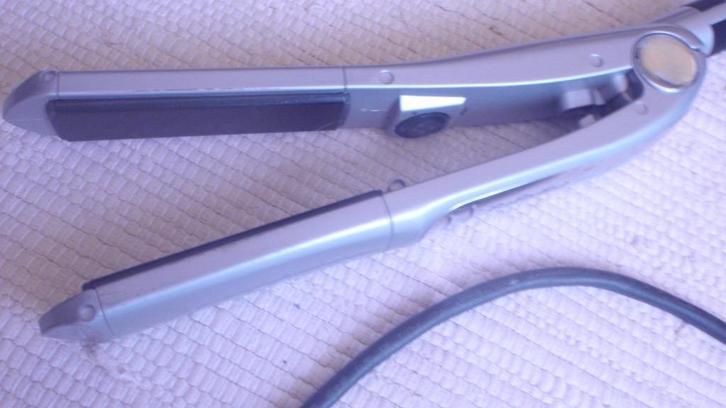 Babyliss keramische stijltang - Wet N' Dry, Handtassen en Accessoires, Uiterlijk | Haarverzorging, Zo goed als nieuw, Krultang of Stijltang