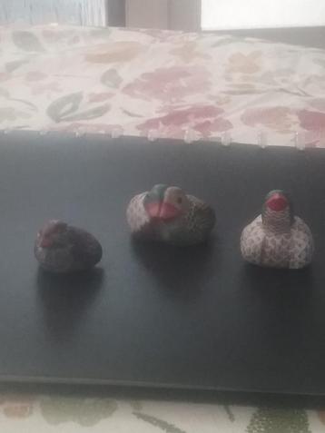 3 kleine houten eendjes  beschikbaar voor biedingen