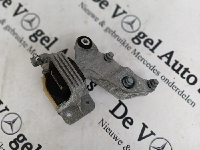 Support moteur d'un Mercedes Vito, Autos : Pièces & Accessoires, Suspension & Châssis, Mercedes-Benz, Utilisé, 3 mois de garantie
