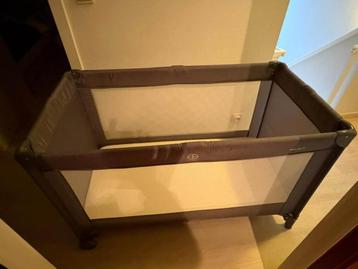 Reisbedje mét degelijke matras beschikbaar voor biedingen