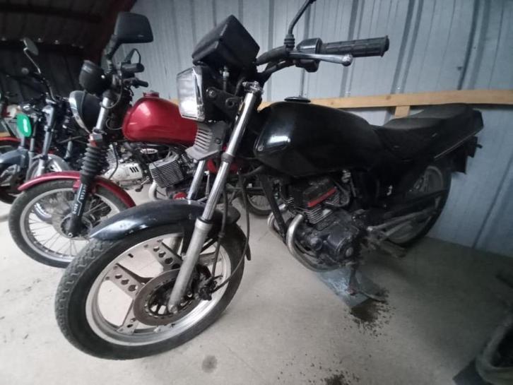 HONDA 125 TWIN wordt opnieuw gestart, Motoren, Motoren | Honda, Particulier, Toermotor, 12 t/m 35 kW, 2 cilinders, Ophalen