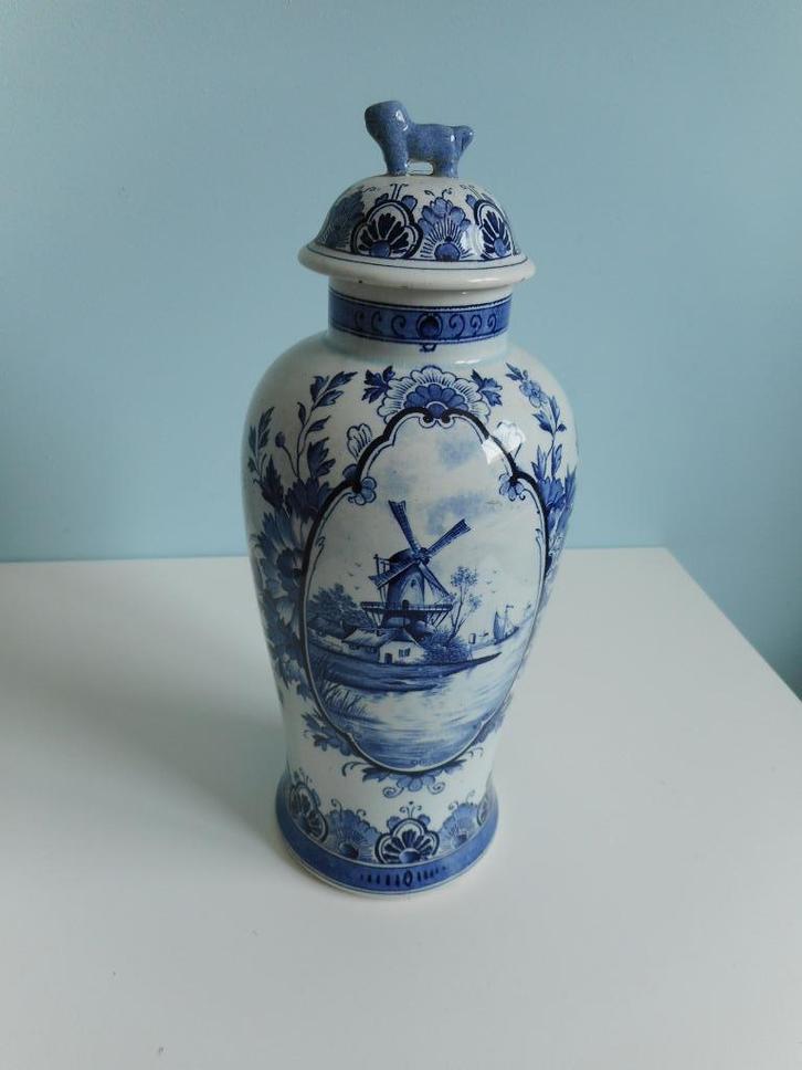 Delfts-blauwe dekselvaas, Antiek en Kunst, Antiek | Keramiek en Aardewerk, Ophalen