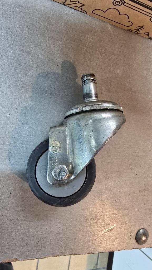 Zwenkwielen voor kruk of zelfbouw 16 stuks !, Doe-het-zelf en Bouw, Zwenkwielen, Gebruikt, Ophalen of Verzenden