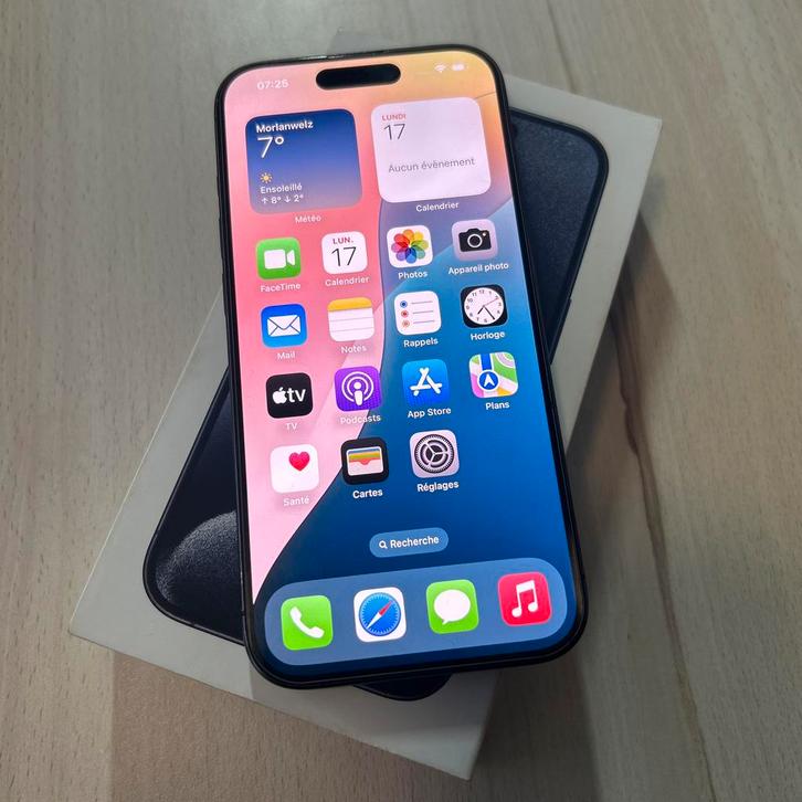 iPhone 15 Pro 91% batterij, doos, factuur + accessoires, Telecommunicatie, Mobiele telefoons | Apple iPhone, Zo goed als nieuw