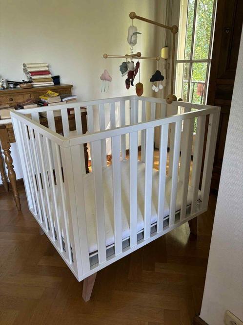 Parc pour bébé Quax - Alix Blanc, Kinderen en Baby's, Babyparken, Zo goed als nieuw, Rechthoekig, In hoogte verstelbaar, Boxkleed