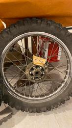 Voor en achterwiel van een Yamaha xt 125. Van 1982, Ophalen of Verzenden, Zo goed als nieuw, Yamaha