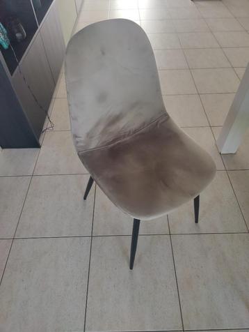 Stoelen beschikbaar voor biedingen