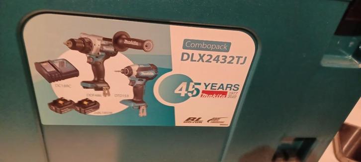 Makita DLX2432TJ Comboset - DDF486 Accuboor + DTD153 Slagb, Doe-het-zelf en Bouw, Gereedschap | Boormachines, Nieuw, Boor- en Schroefmachine