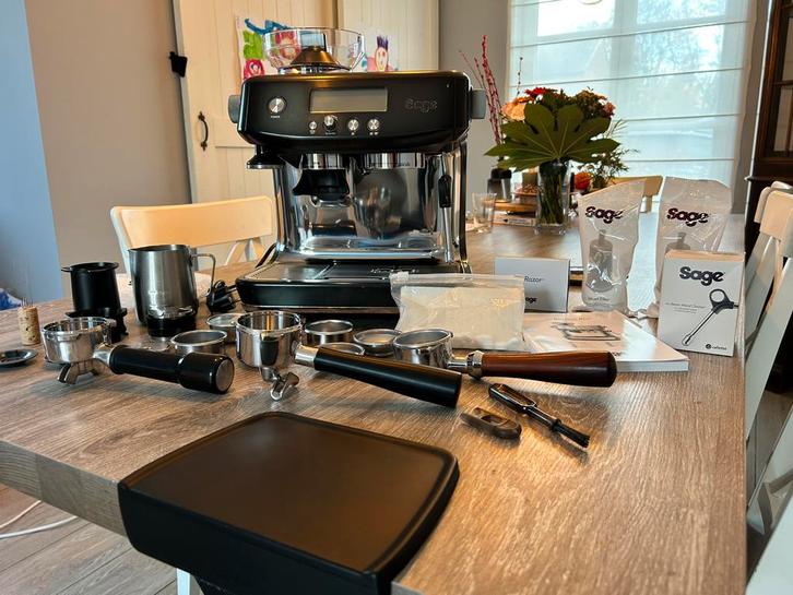 Sage barista pro espressomachine, Elektronische apparatuur, Koffiezetapparaten, Gebruikt, Koffiebonen, Espresso apparaat, Afneembaar waterreservoir