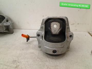 SUPPORT MOTEUR GAUCHE Audi A6 Avant (C7) (8R0199381B), Utilisé, Audi
