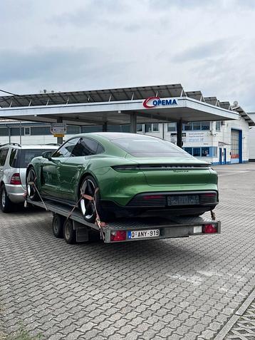 Dépanneuse/transporter auto beschikbaar voor biedingen
