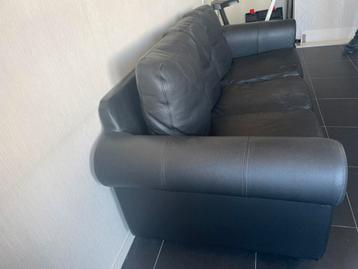 Driezit zwart beschikbaar voor biedingen