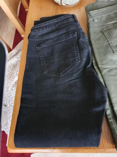 Plusieurs jeans femme comme neuf. Petit prix., Vêtements | Femmes, Jeans, Comme neuf, Enlèvement