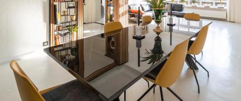 zwarte marmeren eettafel mat 8 mosterdgele stoelen van xooon, Huis en Inrichting, Complete eetkamers, Gebruikt, 6 tot 8 stoelen