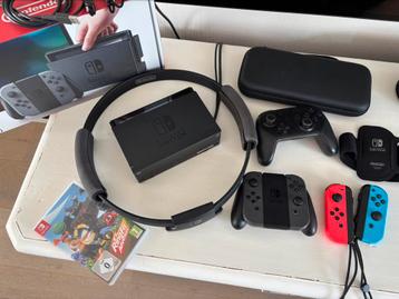 Nintendo switch + pro controller + extra joycons + ringfit +, Avec 3 manettes ou plus, Enlèvement, Utilisé, Switch Original