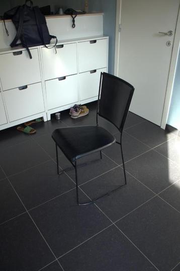 Eettafel stoel  beschikbaar voor biedingen