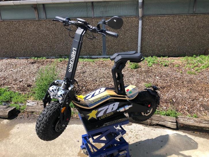 Electrische demo scooter 27 km gereden ( Nu 1795€ ipv 3295€), Fietsen en Brommers, Scooters | Overige merken, Zo goed als nieuw