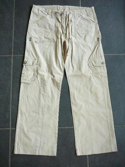 beige broek met zakken, Kleding | Dames, Broeken en Pantalons, Gedragen, Maat 38/40 (M), Beige, Lang, Ophalen of Verzenden