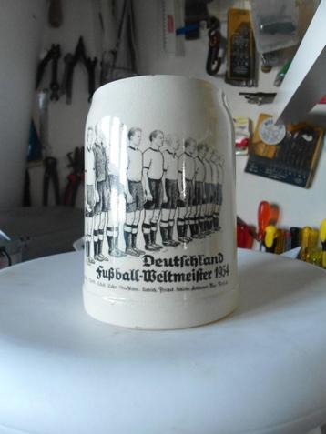 Deutchland Fusseball Weltmeister 1954 Chope en Grès