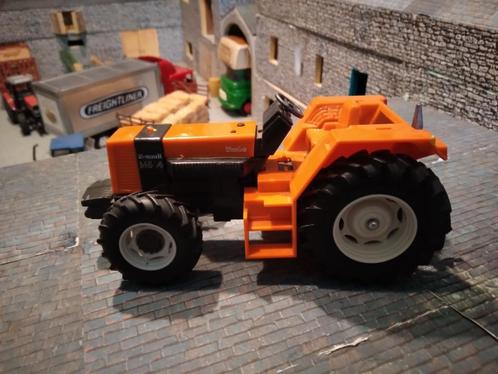 Renault 145-14 tractor - Britains, Hobby en Vrije tijd, Modelauto's | 1:32, Gebruikt, Tractor of Landbouw, Britains, Ophalen of Verzenden