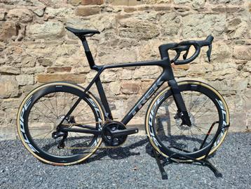 *NIEUW* TREK MADONE GEN 8 [L/56] ULTEGRA DI12S/COCKPIT/SCOPE beschikbaar voor biedingen