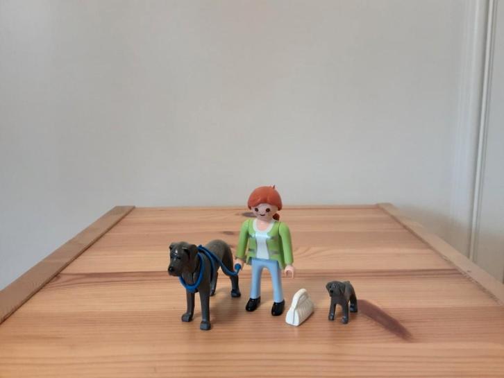 PLaymobil vrouw en Deense Doggen - compleet, Kinderen en Baby's, Speelgoed | Playmobil, Zo goed als nieuw, Complete set, Ophalen of Verzenden