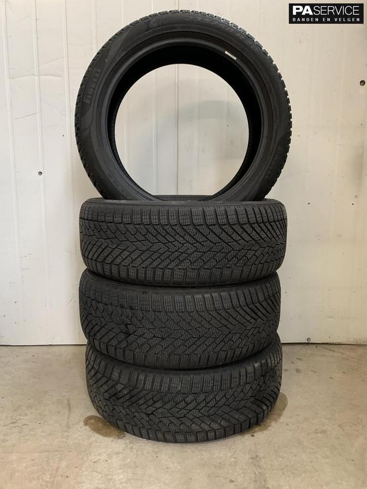 4x Pirelli 235 50 20 Winterbanden met 7.5 mm, Auto-onderdelen, Banden en Velgen, Velg(en), Gebruikt, Ophalen of Verzenden