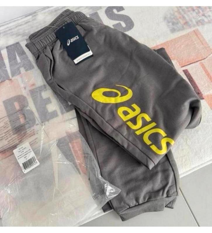 Pantalon de survêtement ASICS à grand logo S New Grey hommes, Vêtements | Hommes, Vêtements de sport, Neuf, Taille 46 (S) ou plus petite