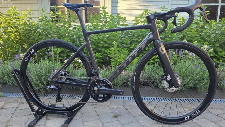 Scott Addict RC15 Ultegra DI2 12Sp.+ DT Swiss Carbon Wheels, Fietsen en Brommers, Fietsen | Heren | Sportfietsen en Toerfietsen