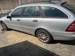 Mercedes c200 cdi, Auto's, Mercedes-Benz, Zwart, 4 cilinders, 5 deurs, 1500 kg
